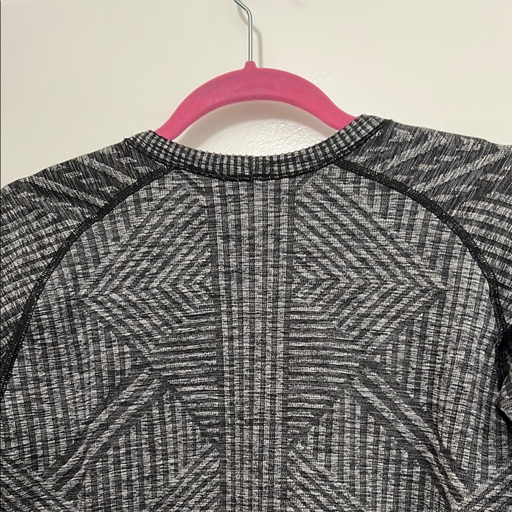 Lululemon Top - Picture 5 of 6